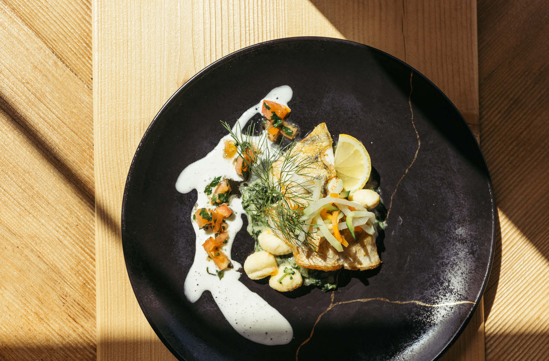 Essensteller im Restaurant im Neuhintertux