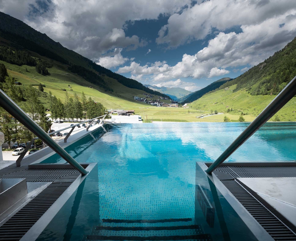 Blick auf den Skypool im Neuhintertux